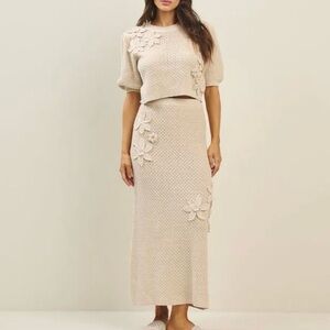 NWT 3D Floral Appliqué Knit top and skirt set Sz M